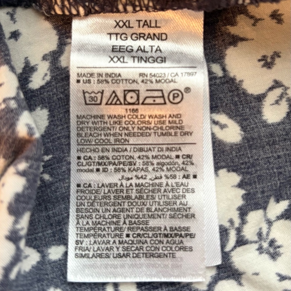 Old Navy Floral Women's Shorts - Picture 3 of 7
